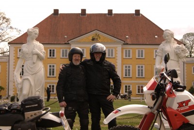 02 Genussfahrer.jpg (418.38 KiB) 7781 mal betrachtet 02 Genussfahrer.jpg