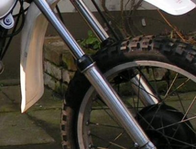 XT 500 Staubkappen.JPG
