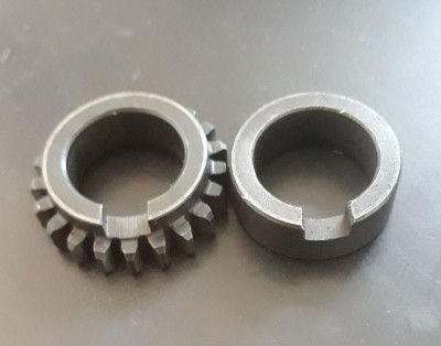 Antriebszahnrad Unterbrecherrad auf KW.jpg