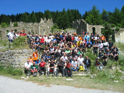 IMG_4323 Gruppenfoto.JPG (2.66 MiB) 4124 mal betrachtet IMG_4323 Gruppenfoto.JPG
