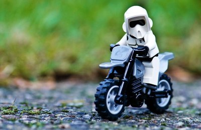 LEGO-MOTORBIKE STAR WARS.jpg