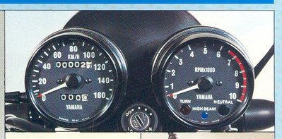 Tacho XT500 kmh 76-.JPG