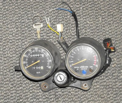 DT 175 Armatur.jpg
